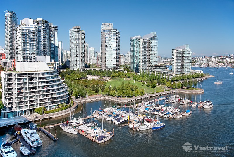 HÀ NỘI – VANCOUVER					                                                       (Ăn bữa tối)